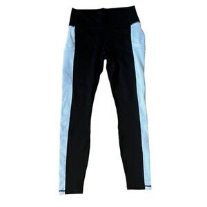 New Fabletics On the Go High Waisted Legging Size Medium